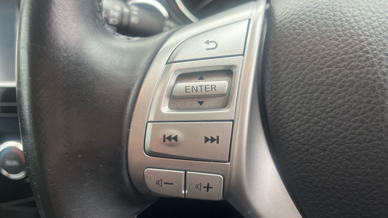 Nissan Qashqai 1.2 DiG-T N-Tec 5dr Petrol Hatchback